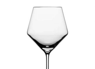 מיתוסים על כוסות קריסטל - כיצד ניתן להבדיל בין קריסטל לזכוכית רגילה?