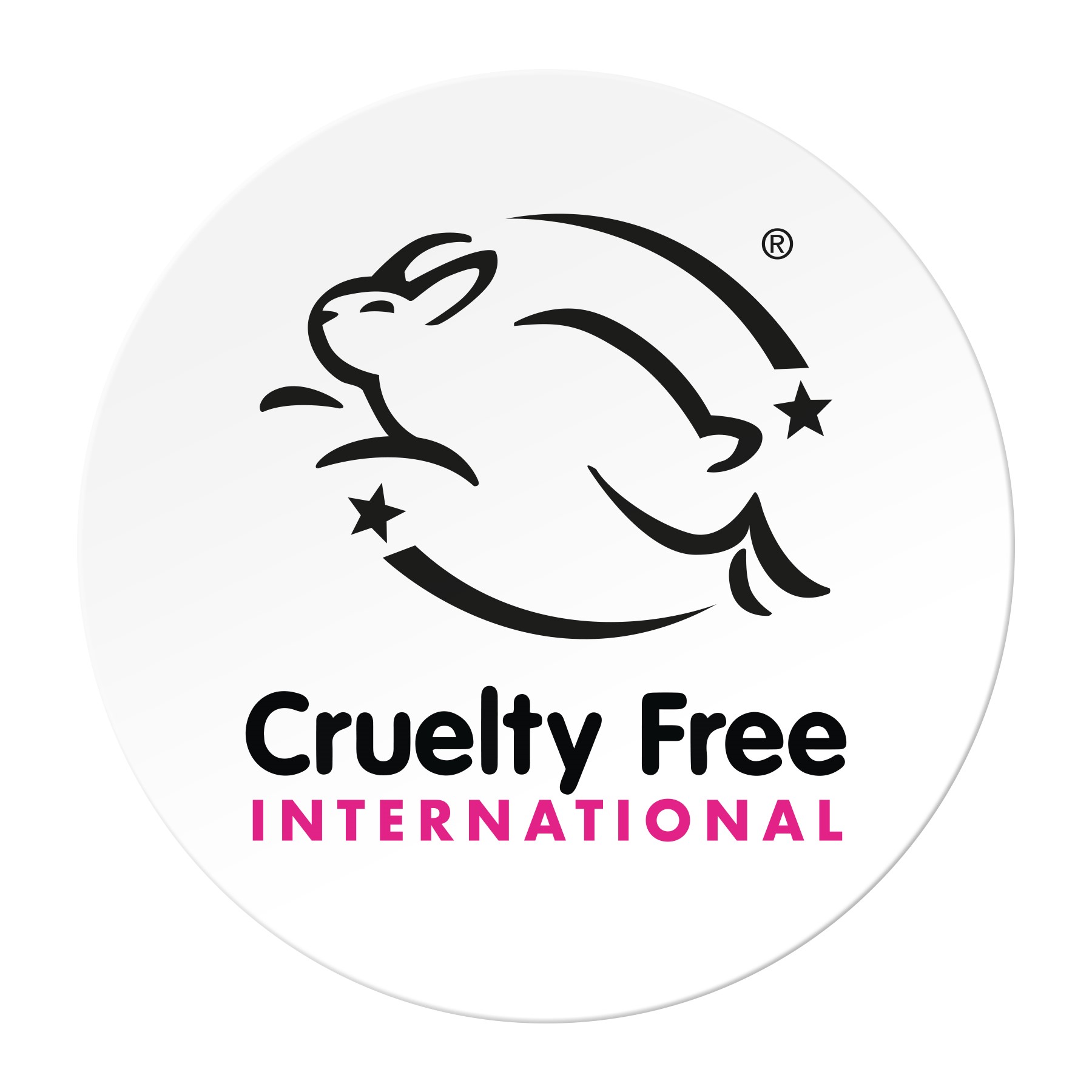 כל מוצרי גרנייה בעולם (ובישראל) הוכרו רשמית  ע"י הארגון העולמי המוביל Cruelty Free International :  המעניק אישור על אי עריכת ניסויים בבעלי חיים  (מצב הקיים מאז 1989)