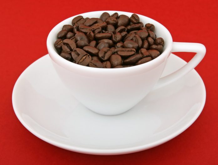 למה קפה טחון טרי עדיף על קפסולות?